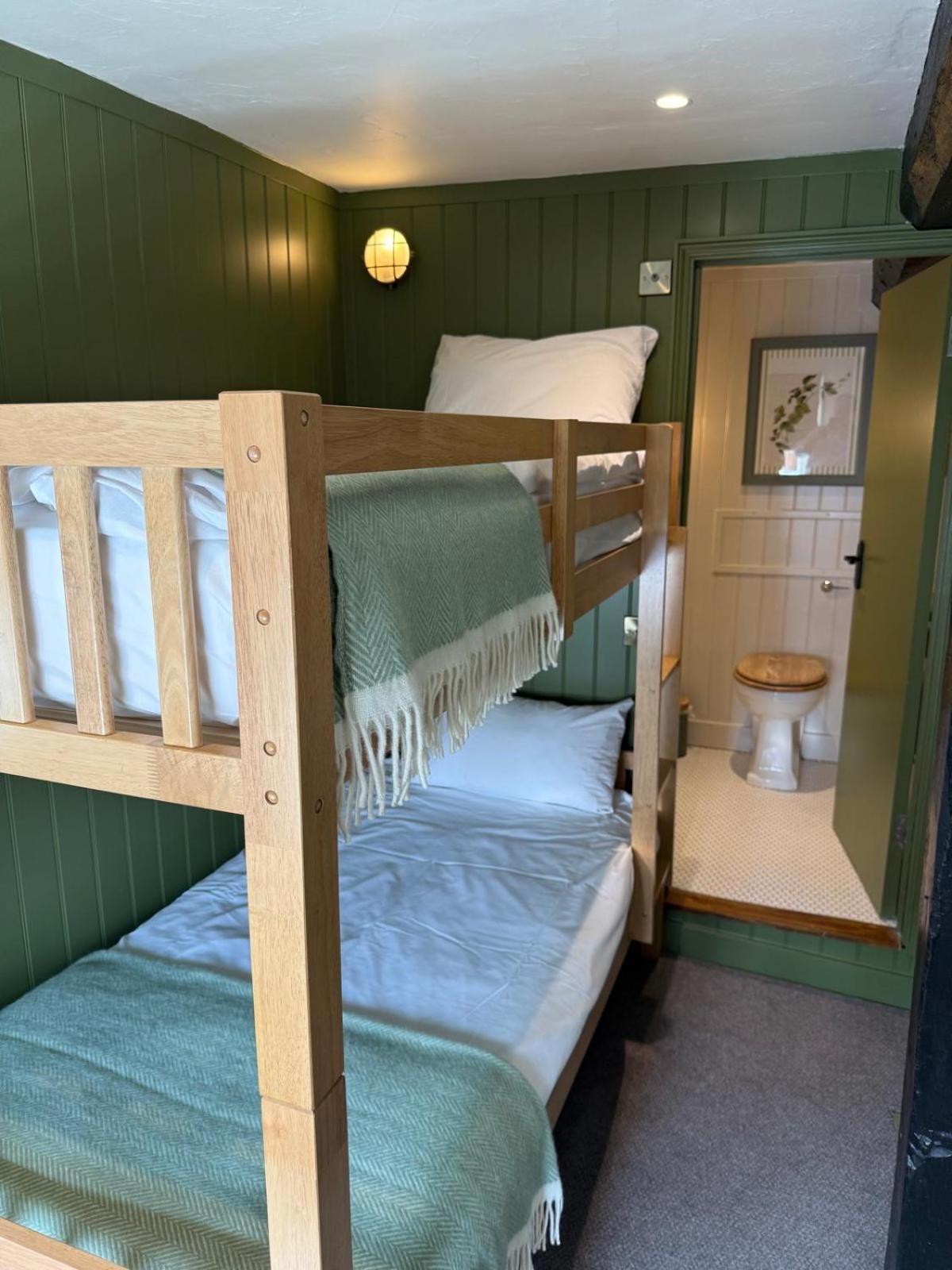 Bel And The Dragon-Odiham Hotel ภายนอก รูปภาพ