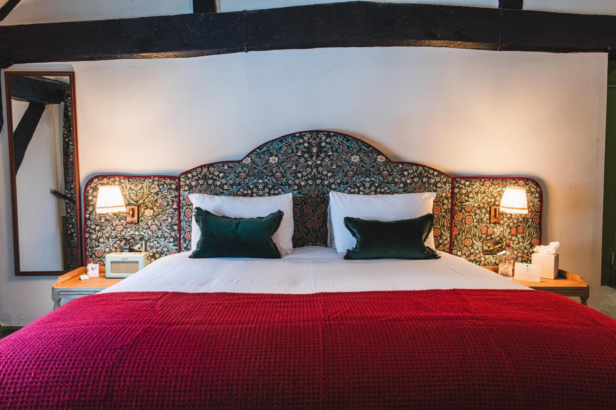 Bel And The Dragon-Odiham Hotel ภายนอก รูปภาพ